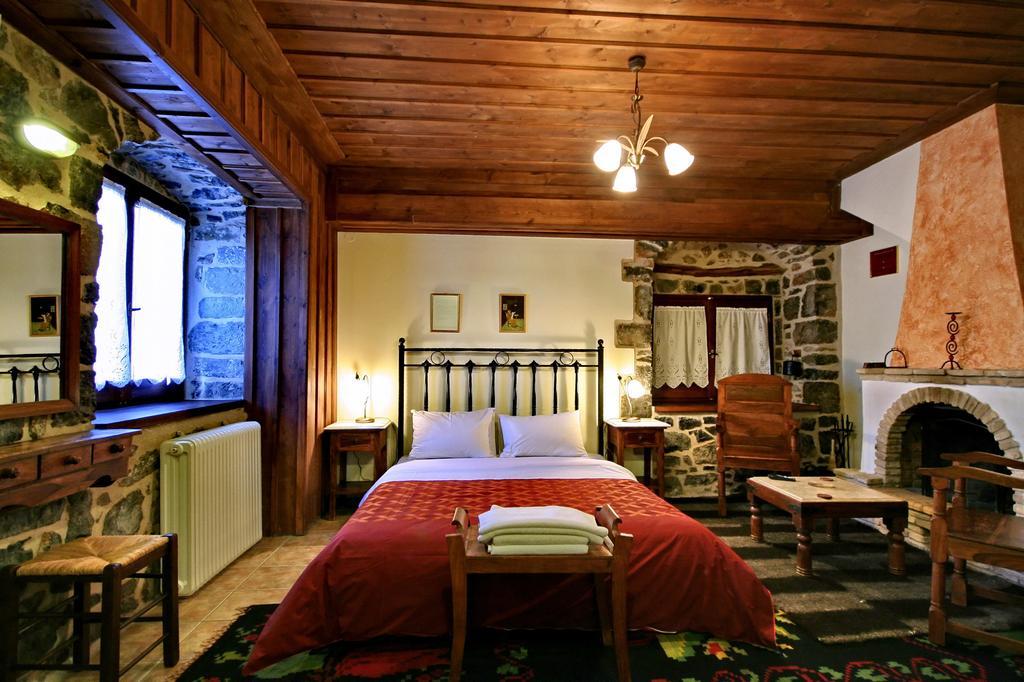 Archontiko Nikolopoulou Hotel วิตีนา ห้อง รูปภาพ